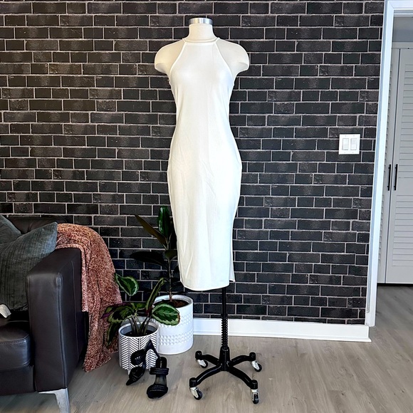 WHITE HALTER MIDI DRESS 🤍 - Picture 3 of 12